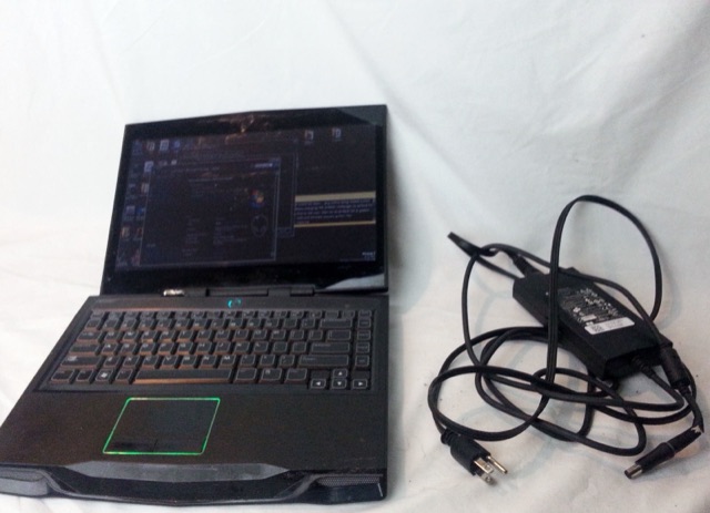 Alienware M14X R2 Laptop Computer 1TB HD,8GB Ram, 2GHz I7 Intel Gaming Graphics — main photograph