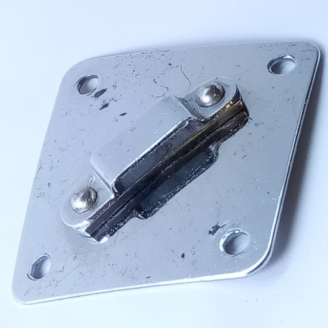 Rogers Diamond Ride Tom Shell/Bass Drum Rail Mount Bracket Chrome Vintage 60s US — main photograph