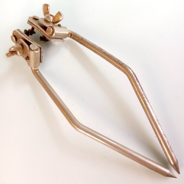 WFL 2x Gull Wing Bass Drum Spurs Pair Legs Nickel Vintage 50s Ludwig Mount#1305 — main photograph