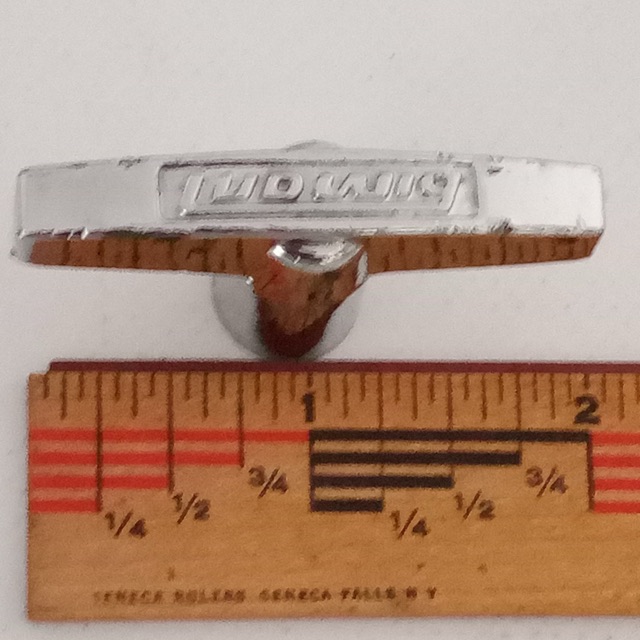 Ludwig 1/4"-20 Wing-Nut Block Logo T-Handle Chrome Rocker Classic Maple Female80 — main photograph