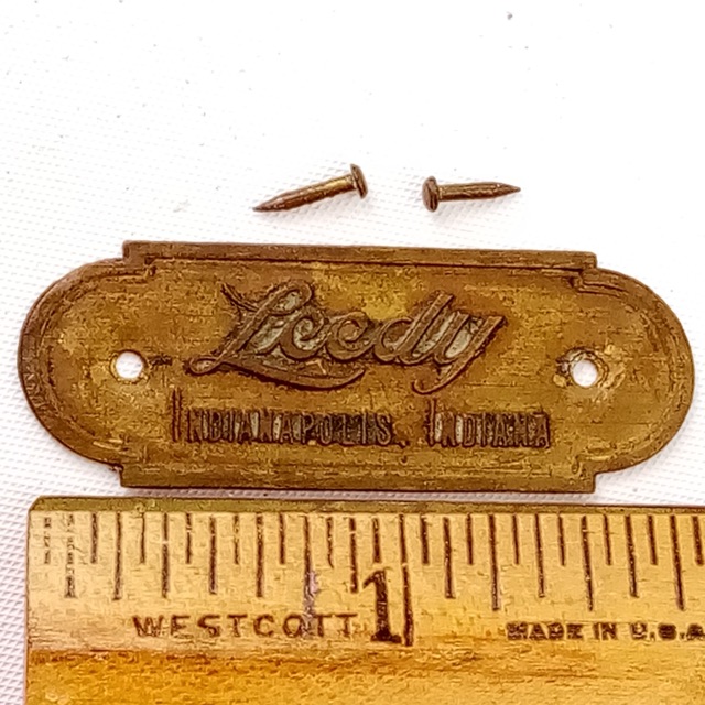 Leedy 1900-10s Indianapolis Indiana Snare/Bass Drum Wood Hoop-Tacked Badge Brass — main photograph