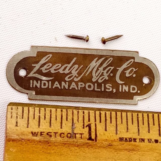 "Leedy Mfg Co Indianapolis Ind"Black/Silver Badge Snare/Bass Drum Wood Hoop-Tack — main photograph