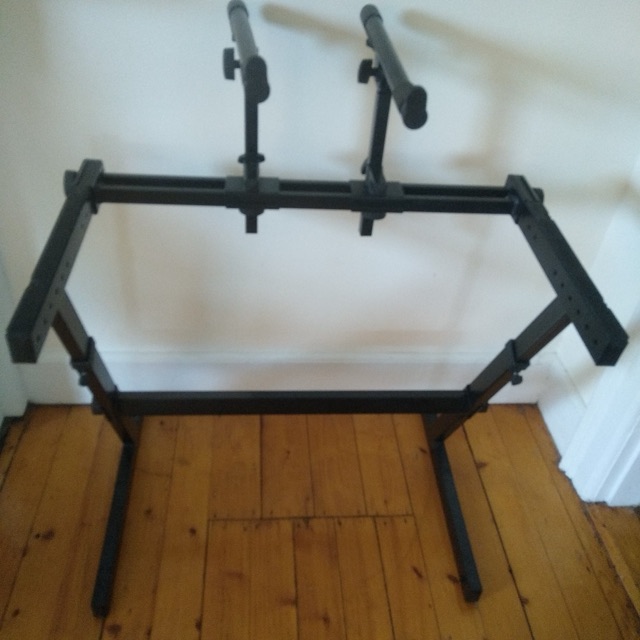 Quiklok Two Tier Keyboard Stand Z-726L Heavy Duty Double Rack Synthesizer+Laptop — main photograph