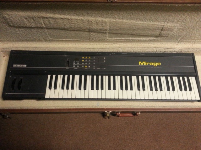 Ensoniq Mirage DSK-8 Digital Analog Sampling Keyboard Sampler Synth Vintage 80s — main photograph