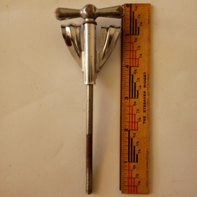 Ludwig Bass Drum Bow-Tie Tension T-Rod+Claw 5 1/4"Chrome Vintage50s-60s Keystone — main photograph