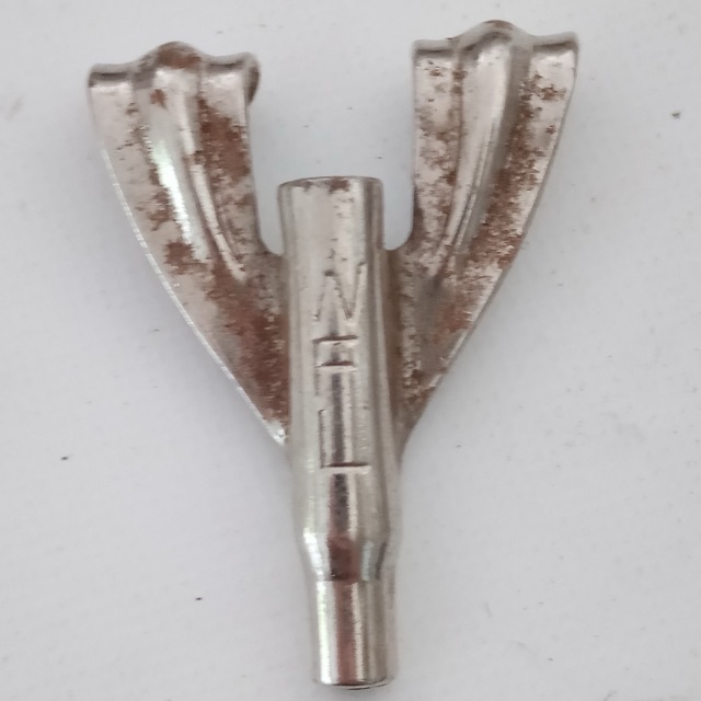 WFL-Stamp 1+Threaded Snare Drum Single-Tension-Rod-Claws Nickel Bass/Tom Ludwig — main photograph