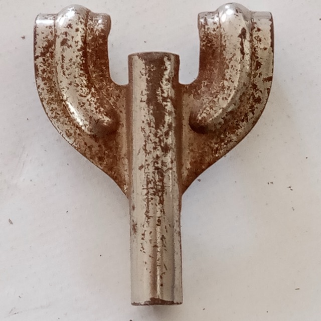 Gretsch Drum T-Rod Claw Broadkaster Snare/Bass Round Badge Nickel Vintage40s USA — main photograph