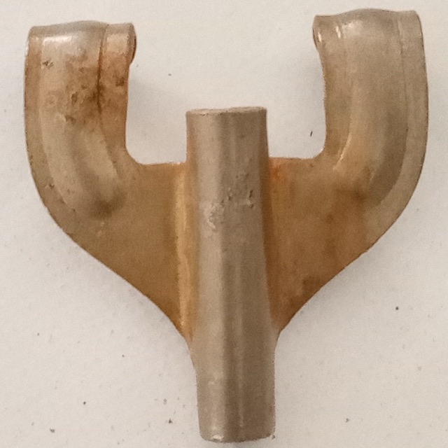 Kent 1+ Claw Nickel Bass/Snare Drum T-Rod Round Badge Broadkaster Vintage 50s — main photograph