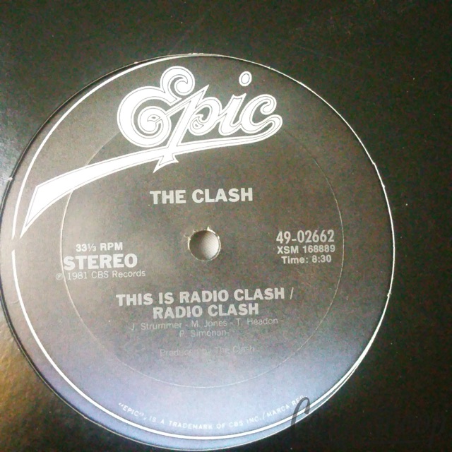 The Clash – This Is Radio Clash 1981 NM Epic – 49-02662 Post-Punk/Dub/Electro — main photograph