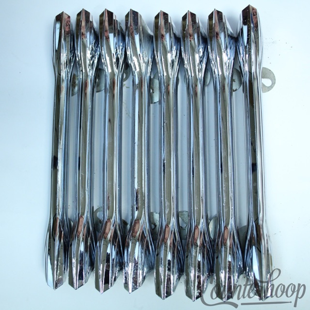 Premier 8x Marching Snare/Bass Drum Lugs Complete Set Chrome Vintage 70s England — main photograph
